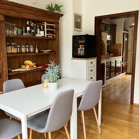 Bed and Breakfast Cozy House Close To Center Λιουμπλιάνα