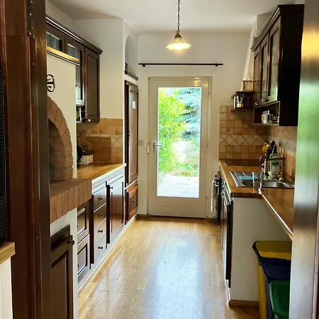 Bed & Breakfast Cozy House Close To Center *
